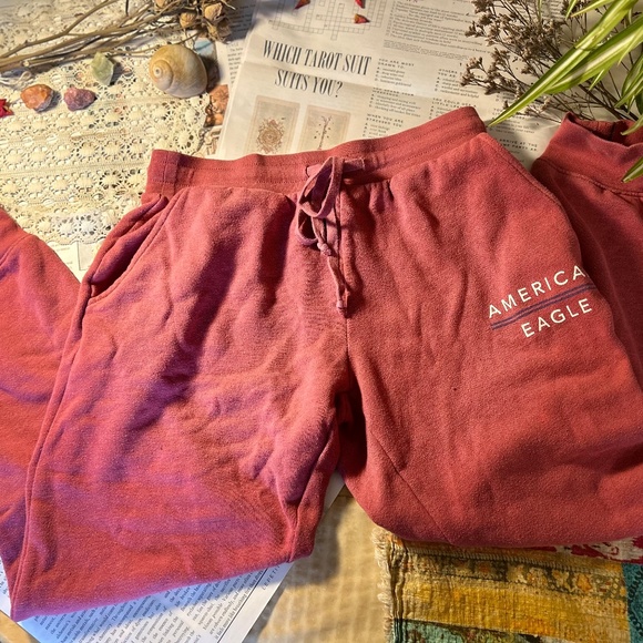 American Eagle red joggers - Picture 1 of 4